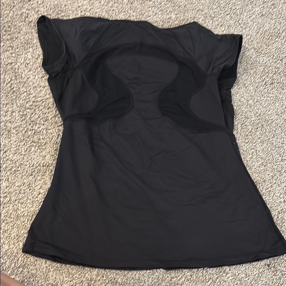 RARE Lululemon athletica Black Short Sleeve Tee